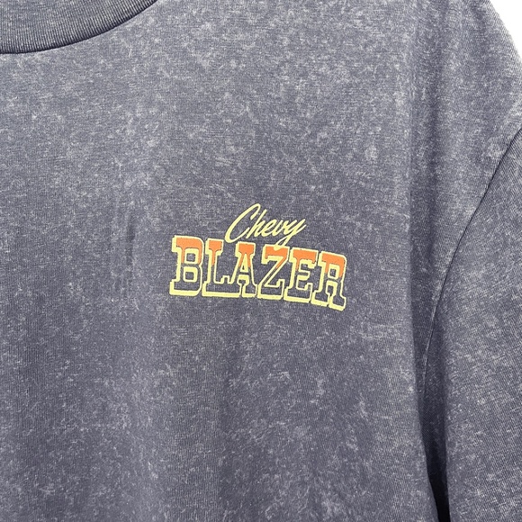 Chevy Blazer Crop Fit Graphic T-Shirt Men’s Large - Picture 4 of 10